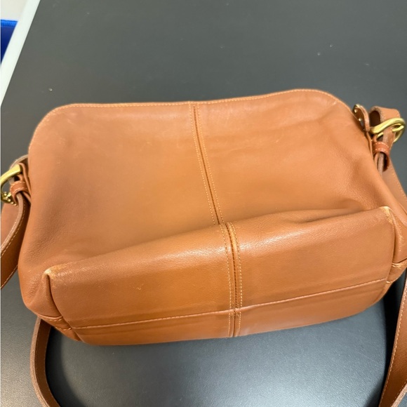 Coach vintage British Tan Leather crossbody Bag - Picture 4 of 9